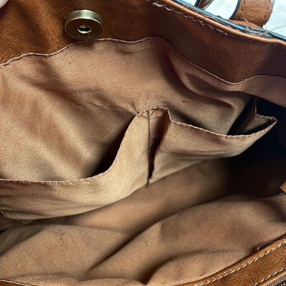 Bueno Brown Shoulder Bag Brown Faux Leather - Picture 12 of 16